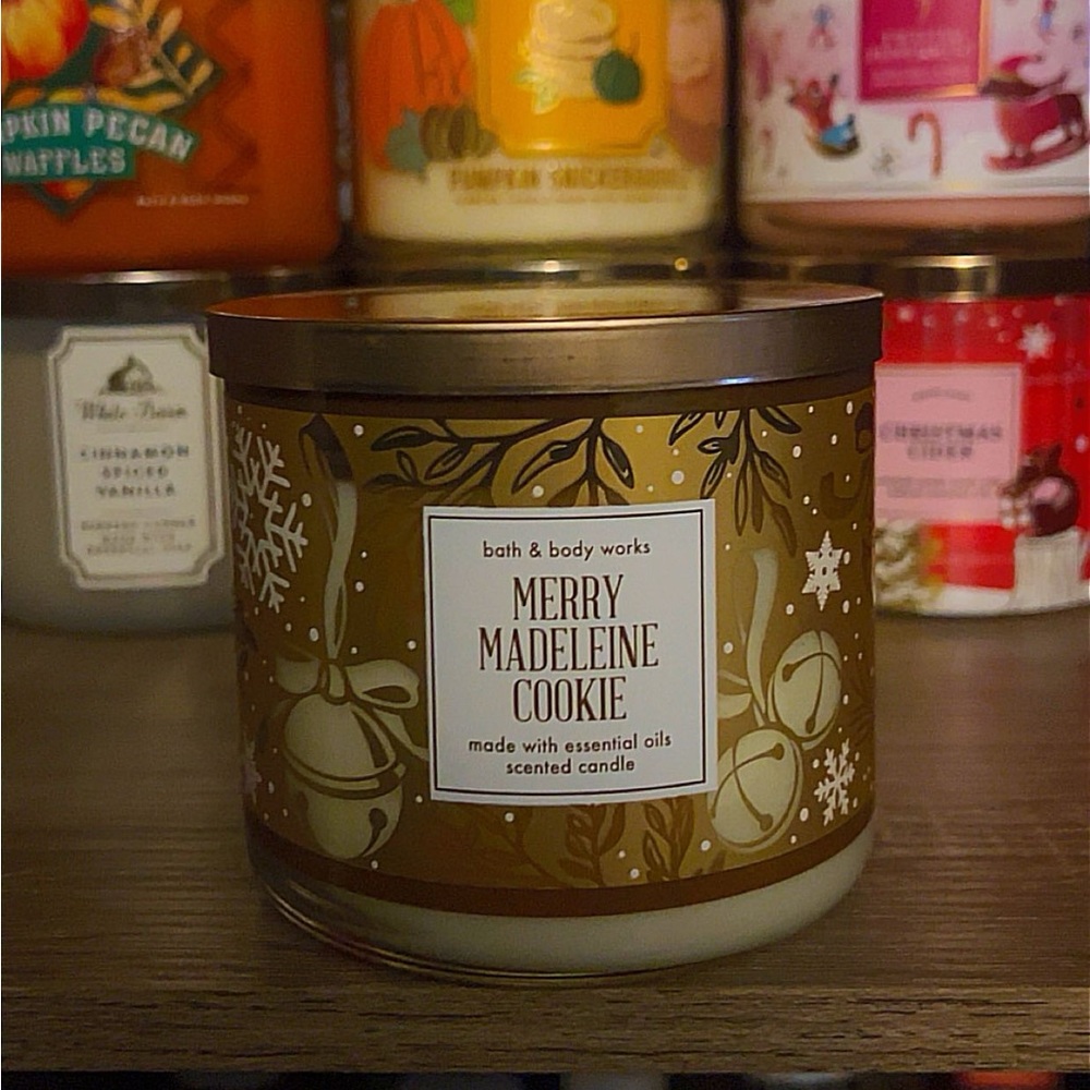 Merry Madeleine Cookie Candle✨